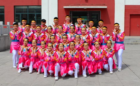 14年赴韩国舞颂天地情演出团队－－松花江青年团